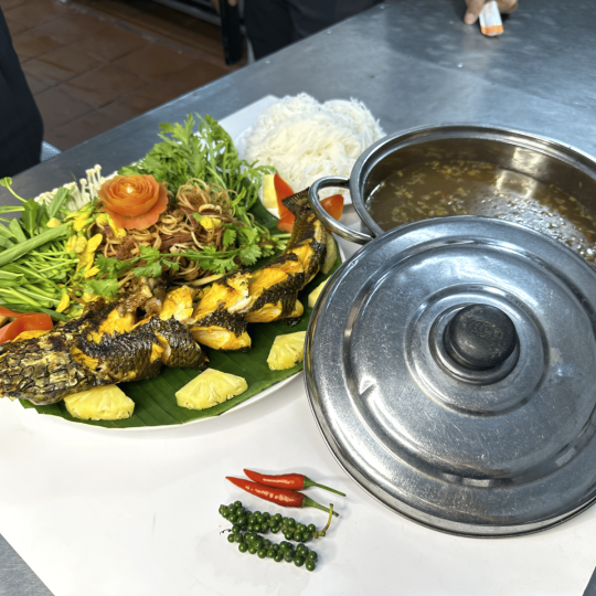 LẨU CÁ NƯỚNG CỦ NÉN