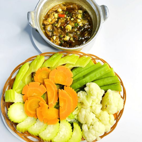 RAU LUỘC THẬP CẨM + KHO QUẸT