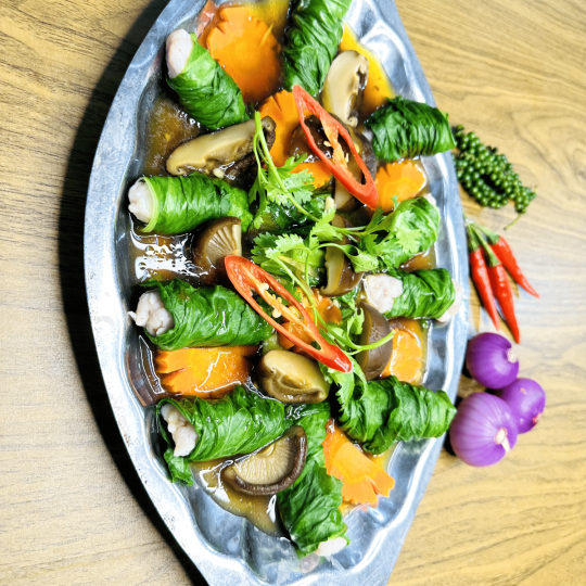 THÁC LÁC HẤP CẢI XANH