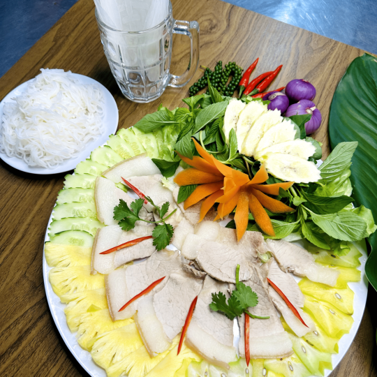 THỊT LUỘC MẮM NÊM