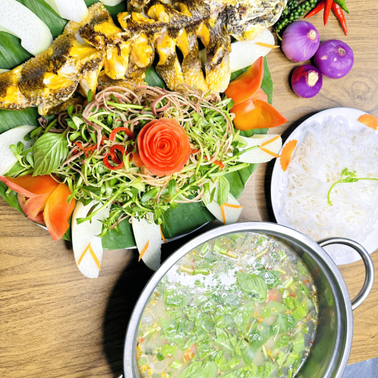LẨU CÁ NƯỚNG NẤU MẺ