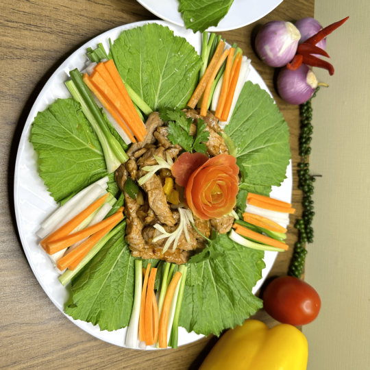 BÒ CUỘN CẢI XANH