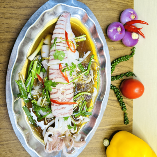 MỰC ỐNG NHA TRANG HẤP HÀNH GỪNG