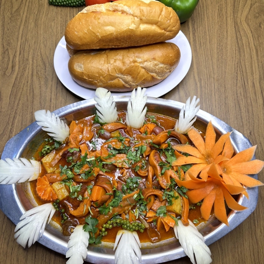BAO TỬ SỐT TIÊU + BÁNH MÌ