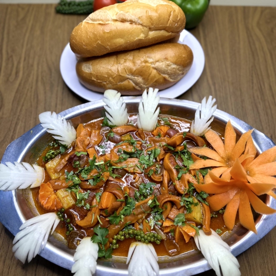 BAO TỬ SỐT TIÊU + BÁNH MÌ