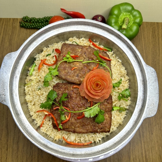 CƠM TAY CẦM CÁ MẶN