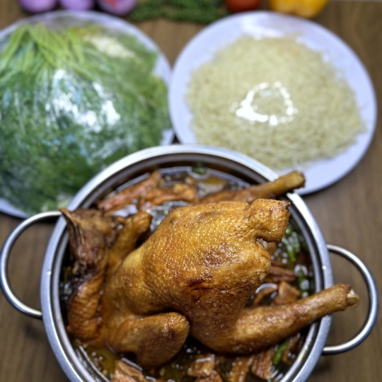 GÀ TA TIỀM ỚT HIỂM