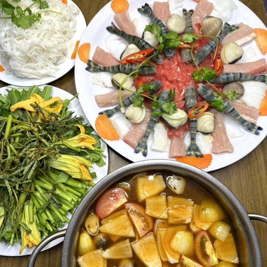 LẨU THÁI