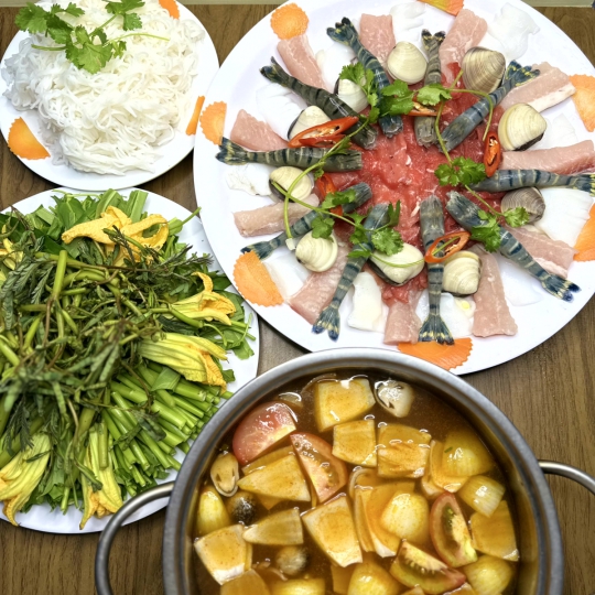 LẨU THÁI