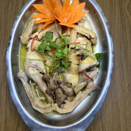 GÀ TA HẤP LÁ CHANH