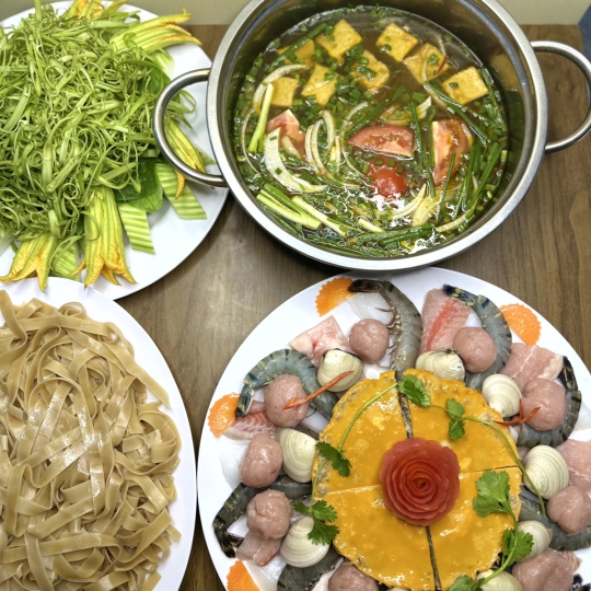 LẨU CUA ĐỒNG HẢI SẢN
