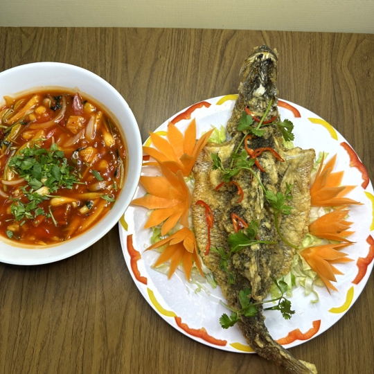 CÁ CHẺM SỐT CHUA NGỌT