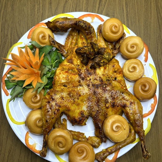 GÀ TA NƯỚNG BÁNH BAO