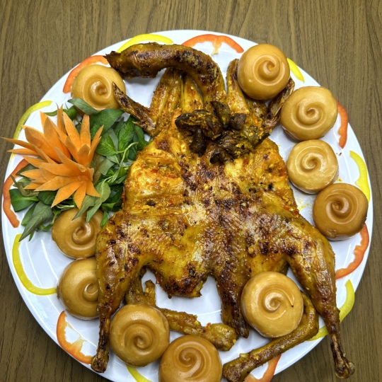 GÀ TA NƯỚNG BÁNH BAO