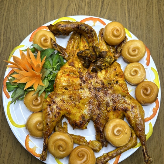 GÀ TA NƯỚNG BÁNH BAO