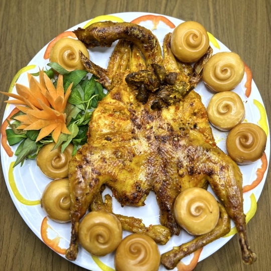 GÀ TA NƯỚNG BÁNH BAO