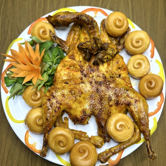 GÀ TA NƯỚNG BÁNH BAO