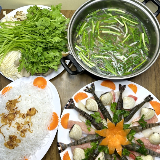 LẨU NẤM HẢI SẢN