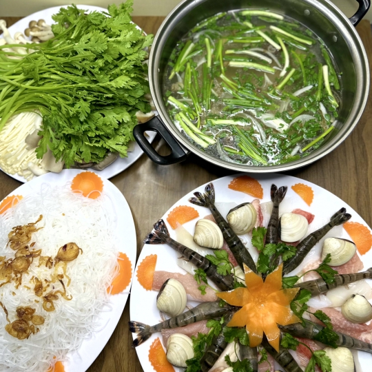 LẨU NẤM HẢI SẢN